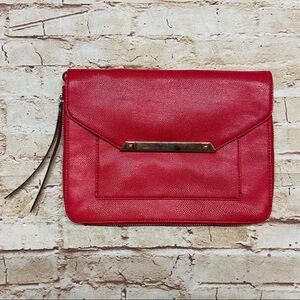 Stella Dot Women Tia Clutch Zip Around Base Magnetic Closure Pockets Leather Red